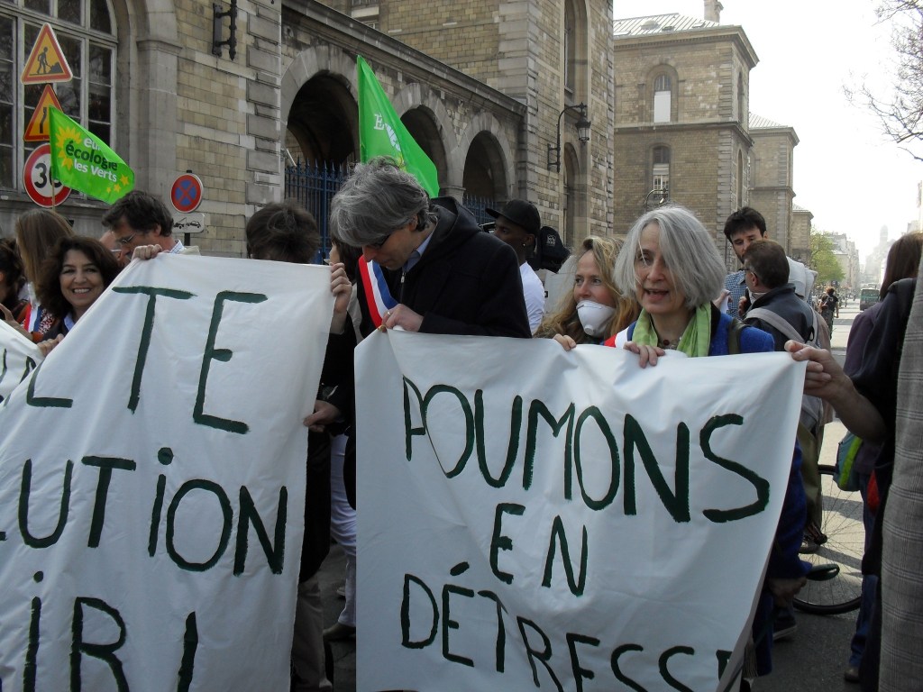 Pitié pour nos poumons! retours sur notre action du 28&nbsp;mars