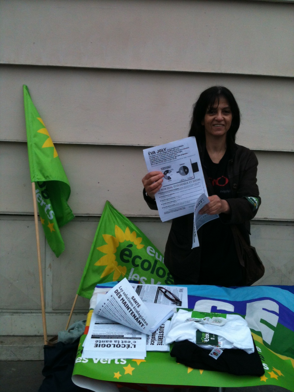 Permanence EELV sur la place de la Mairie du XIè&nbsp;arrondissement