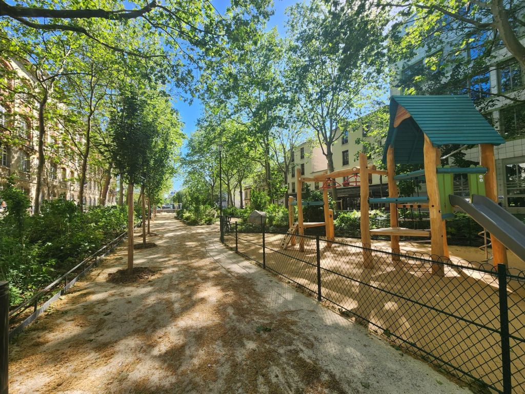 Rue aux écoles avenue Bouvines - Paris 11e
